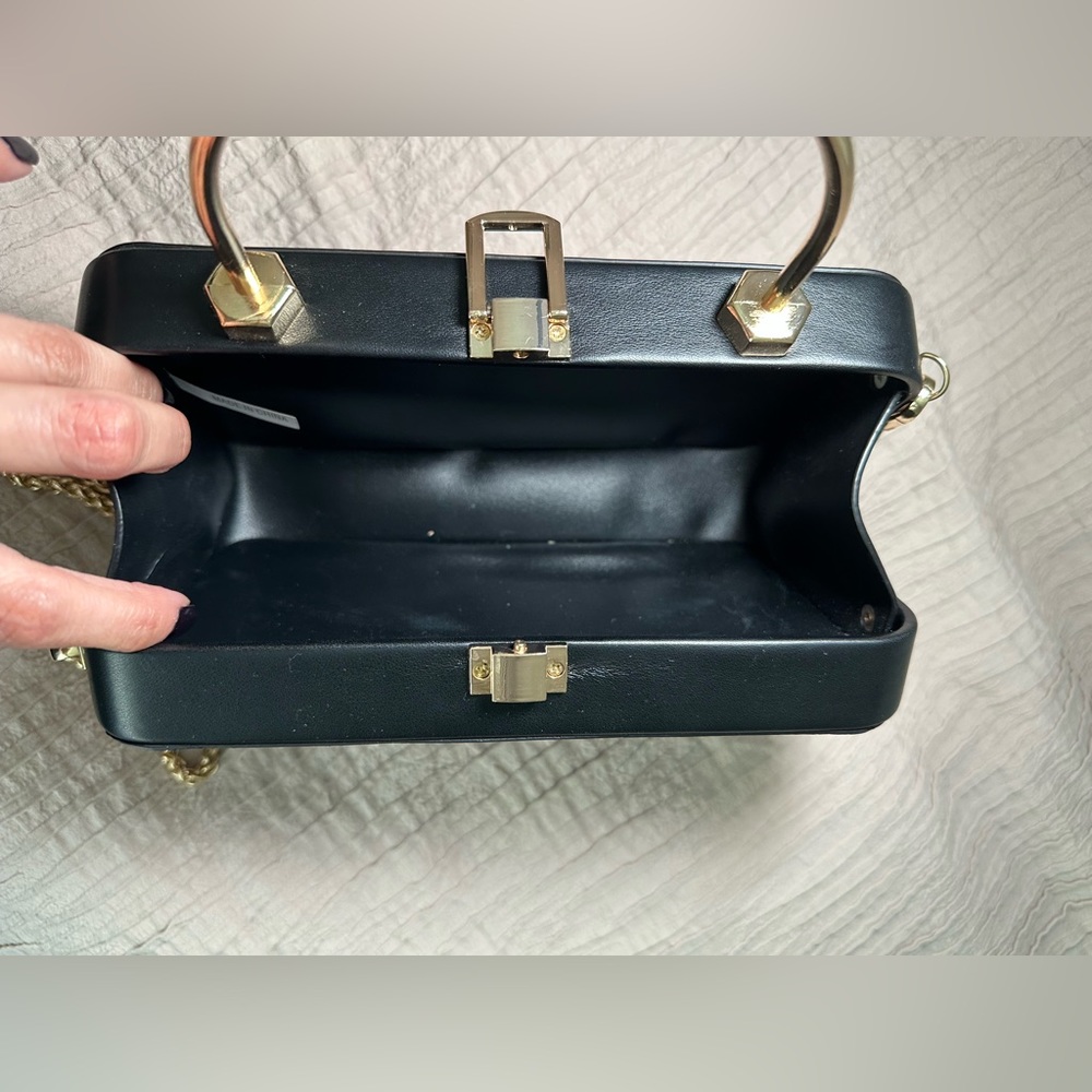 Box clutch with gold handle and gold chain strap - Picture 2 of 6
